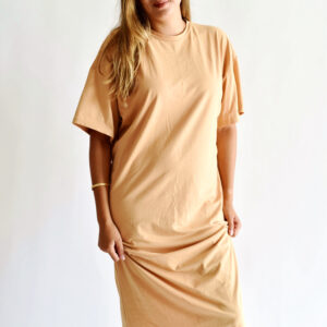 שמלת אוברסייז בהירה שיין S